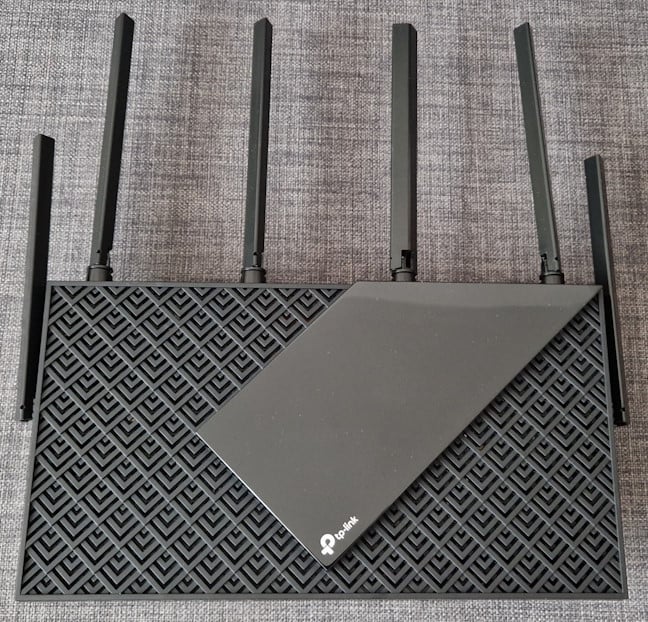 TP-Link Archer AX73 has six external antennas
