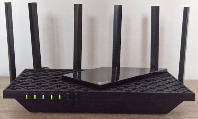 The LEDs are rather discreet
