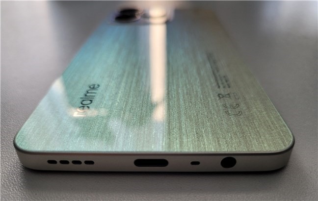 The lower edge of the realme C53