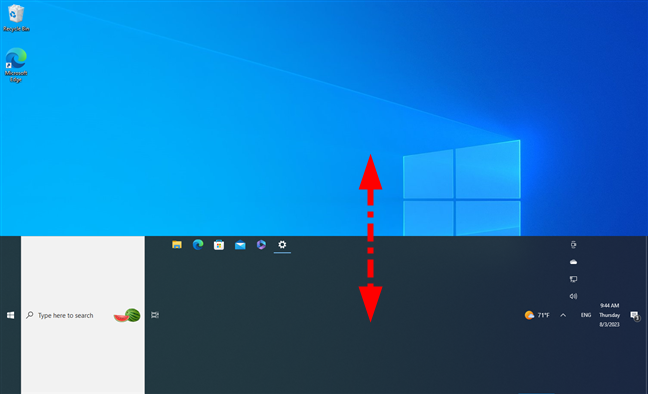 Resize the taskbar in Windows 10