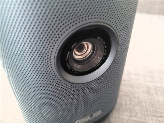 The lens of the ASUS ZenBeam L2 projector