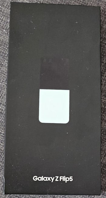 The box for Samsung Galaxy Z Flip5
