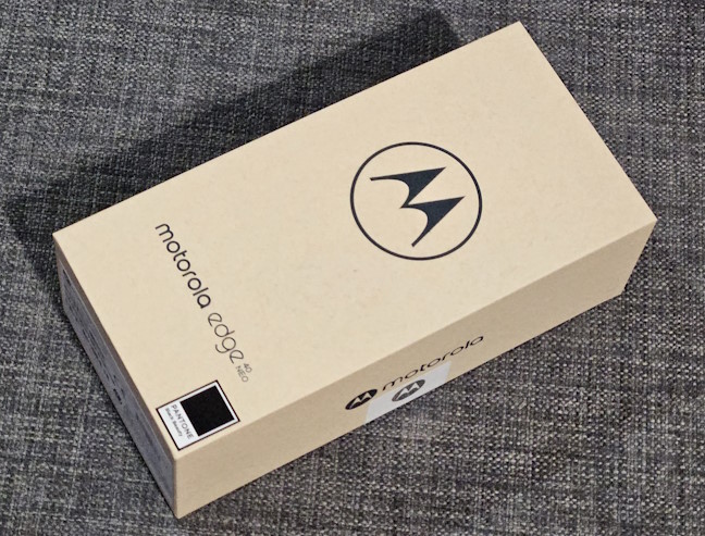 The packaging for Motorola Edge 40 Neo is made of recycled materials