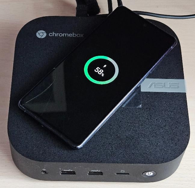 ASUS Chromebox 5 can charge your phone wirelessly