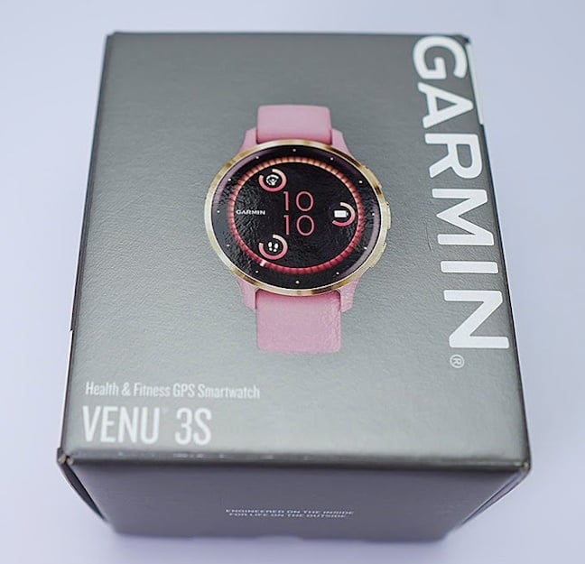 The packaging for Garmin Venu 3S