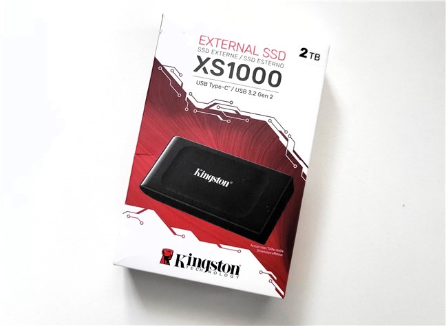 The packaging of the Kingston XS1000