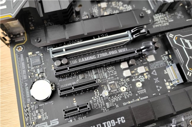 There are many PCIe slots on the motherboard