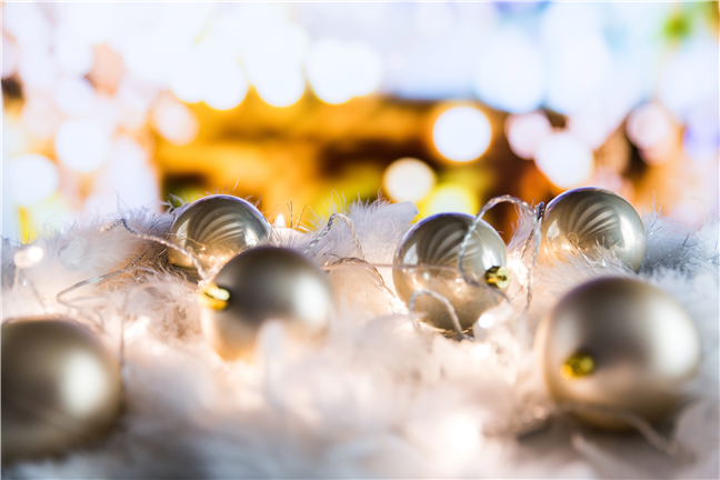 Christmas Balls by Toni Cuenca