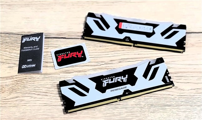 Unboxing the Kingston Fury Renegade DDR5-8000 32GB memory