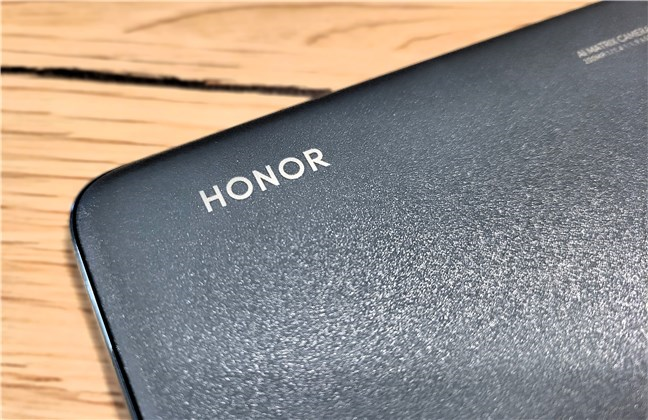 The back panel of the HONOR 90