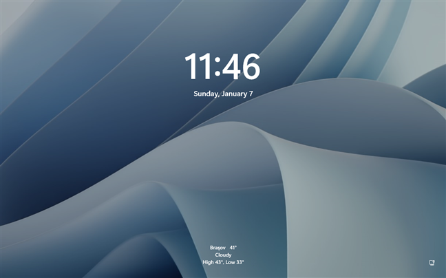 The lock screen in Windows 11 using the default language