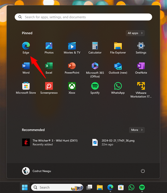 The Edge shortcut in the Pinned section of the Windows 11 Start Menu