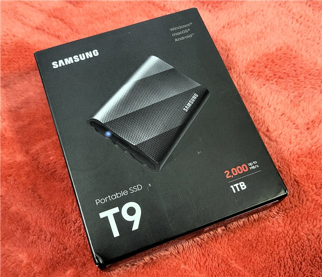 The box of the Samsung T9 portable SSD