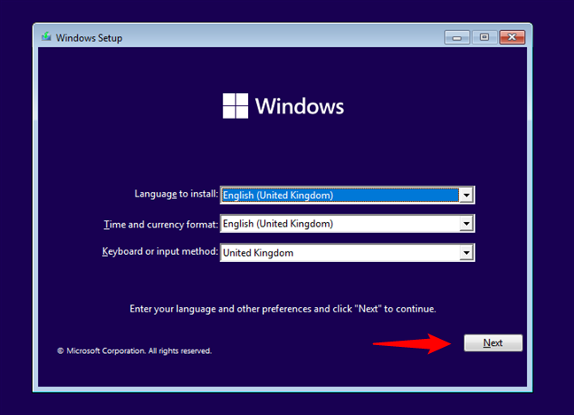 The Windows 11 Setup first screen