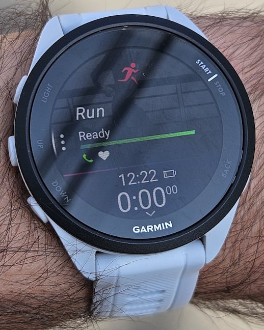 Garmin Forerunner 165 Music connects to GPS very fast