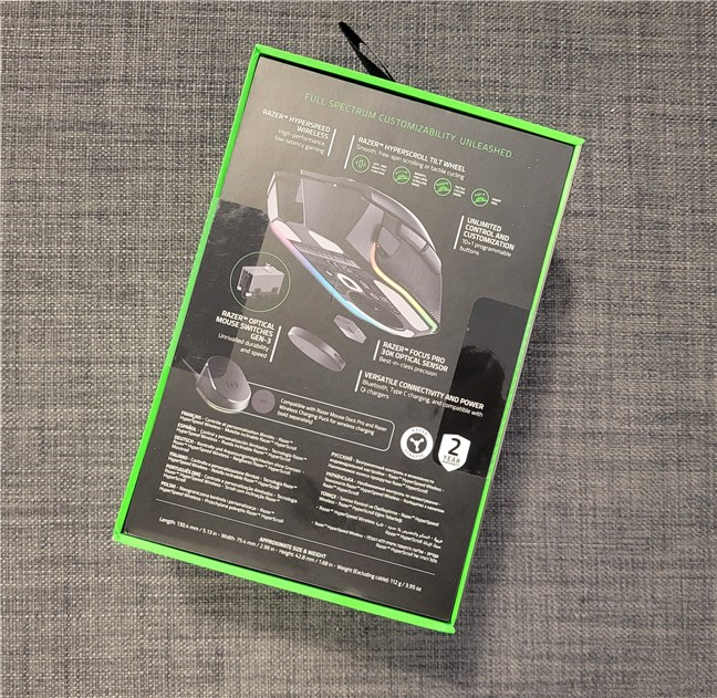 Razer Basilisk V3 Pro: The back of the box