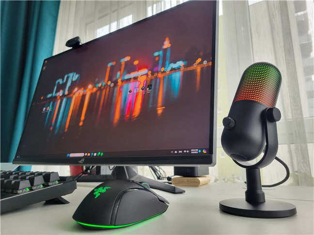 The Razer Seiren V3 Chroma microphone is large and heavy 