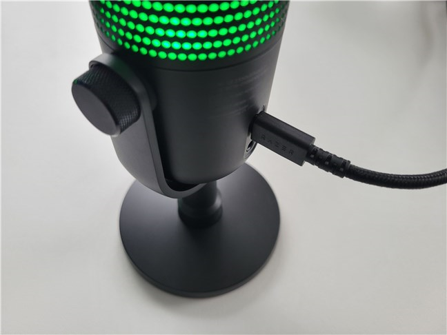 The back of the Razer Seiren V3 Chroma microphone