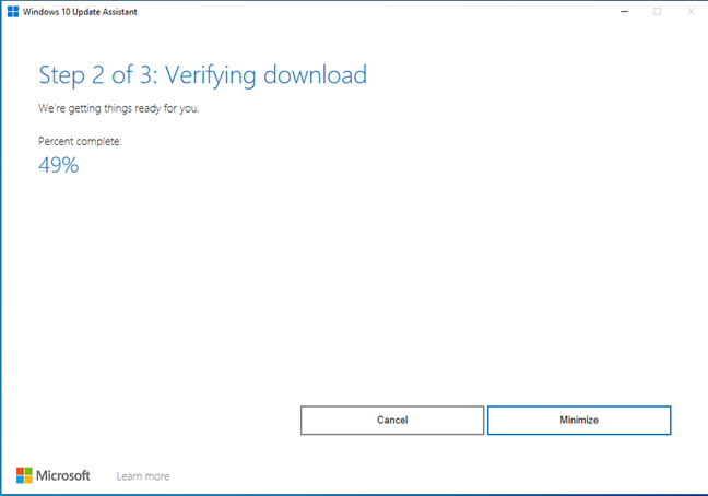 Windows 10 Update Assistant is verifying the files it downloaded