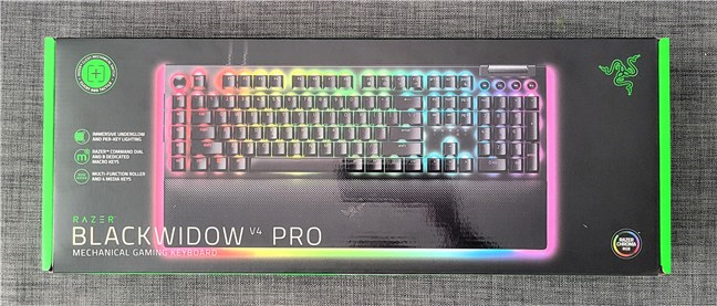 The box of the Razer Blackwidow V4 Pro