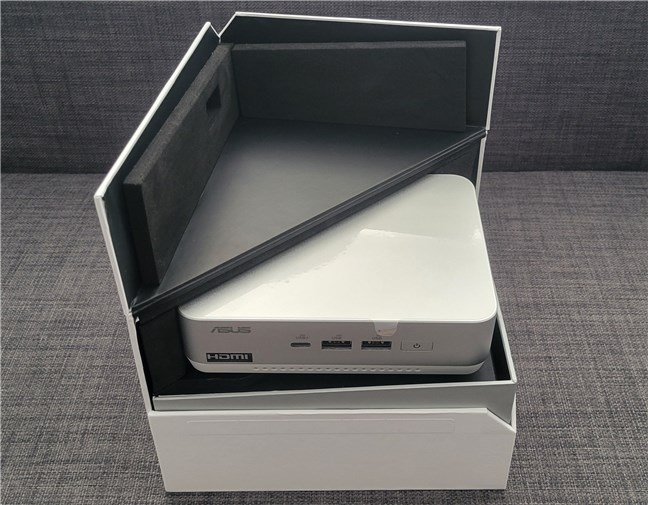 How the box opens