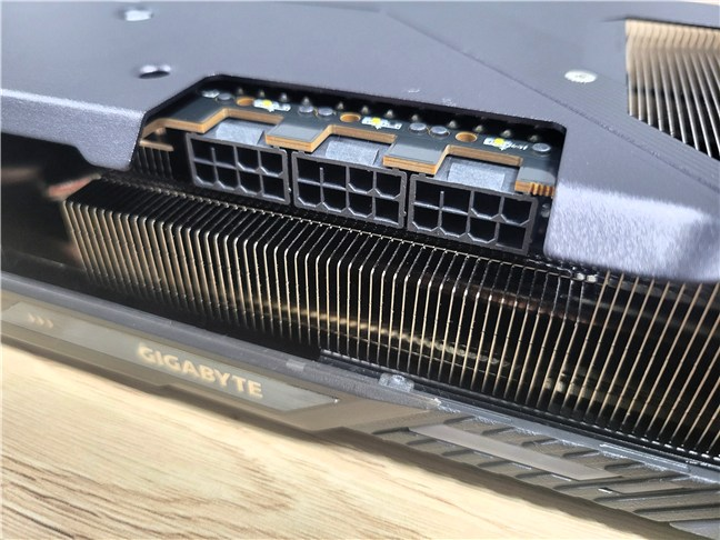 The GPU requires 3 PCIe power connectors