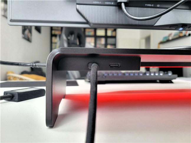 Unfortunately, the stand only supports HDMI 2.0