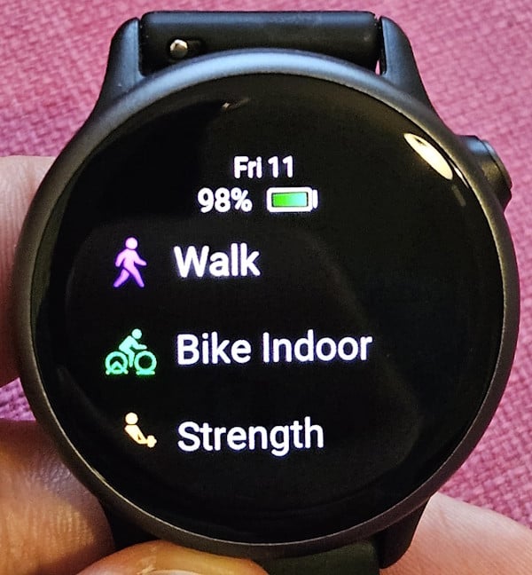 Garmin vivoactive 6 features many tracking profiles