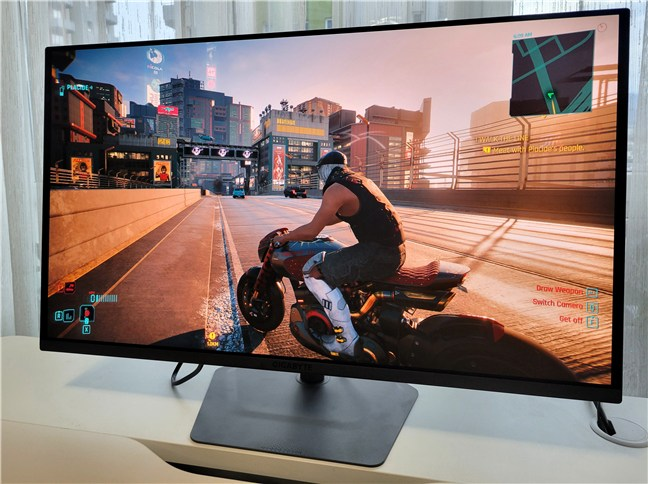 Colors are gorgeous, as expected from an OLED panel