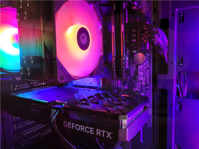 The inside of the ZMEU looks neat and colorful