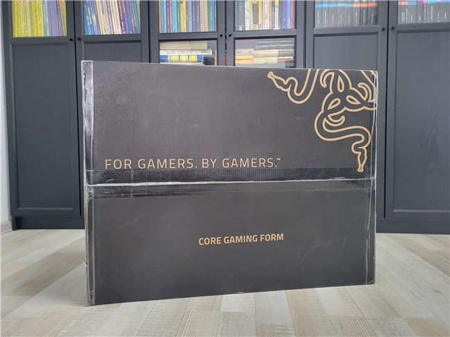 Razer Iskur V2 X's box is large and heavy