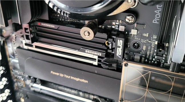 Samsung 9100 PRO requires good airflow