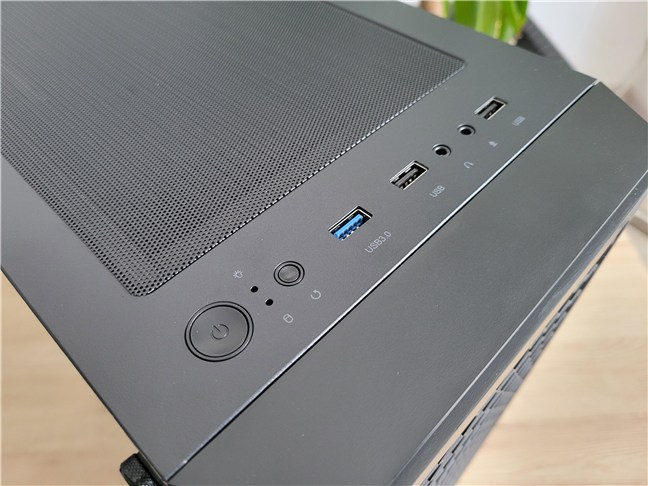 You also find some ports on the case