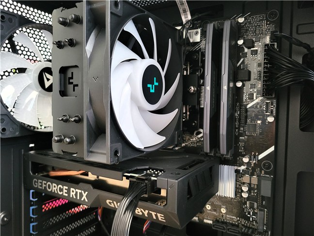 This PC uses air cooling