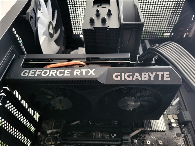 The GPU is a GIGABYTE Geforce RTX 4060