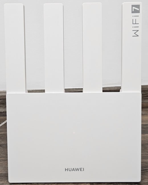 HUAWEI WiFi BE3 has four external antennas