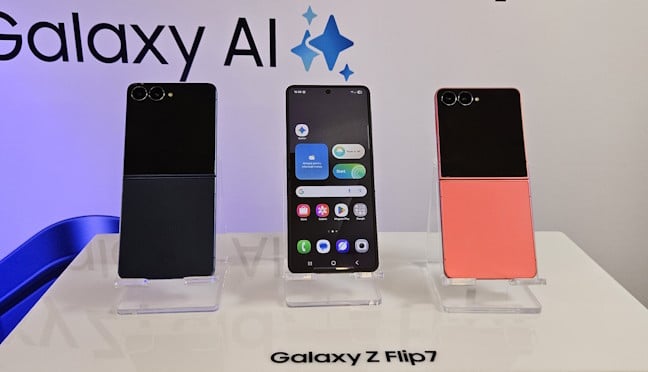 Samsung Galaxy Z Flip7