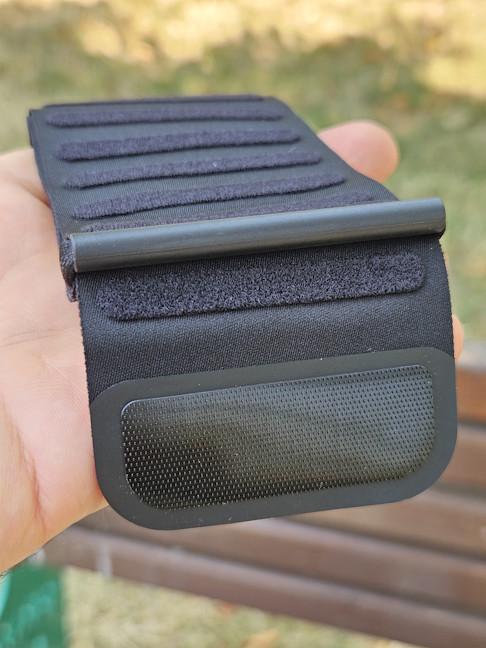 The strap is very lightweight