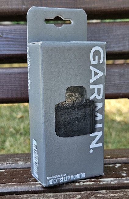 Garmin Index Sleep Monitor comes in a small cardboard box