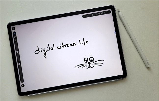 Writing and sketching on the HUAWEI MatePad 11.5 2025 PaperMatte Edition