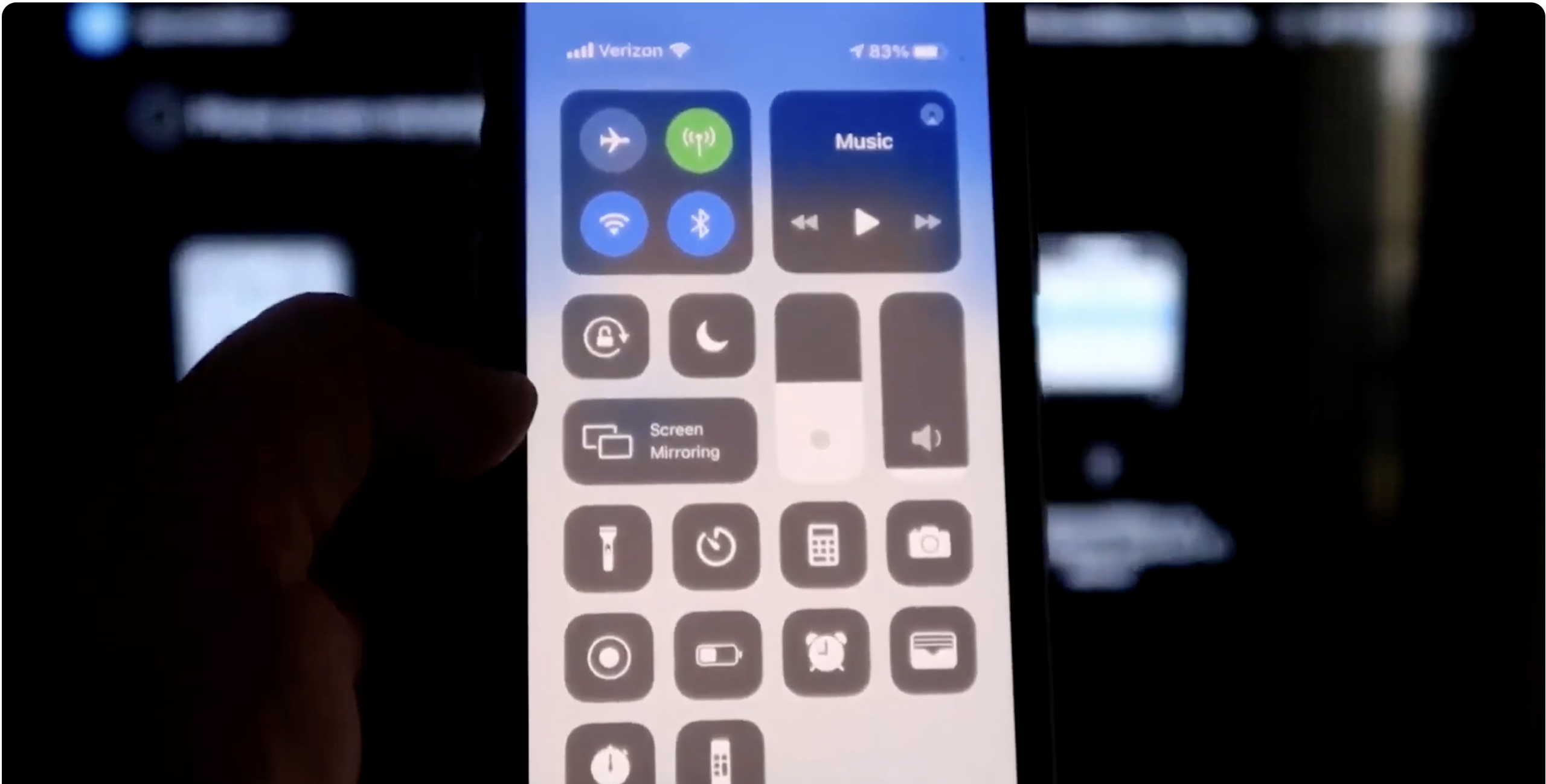 enabling iphone screen mirror option