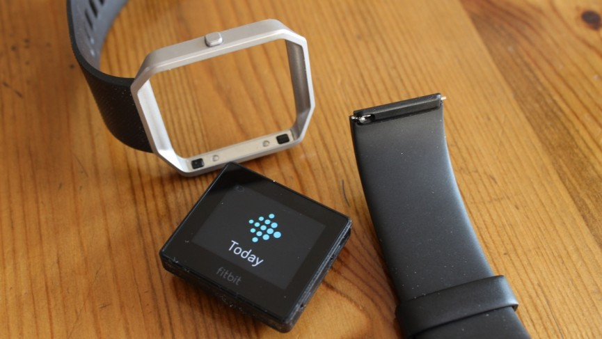 fitbit watch with extra strap