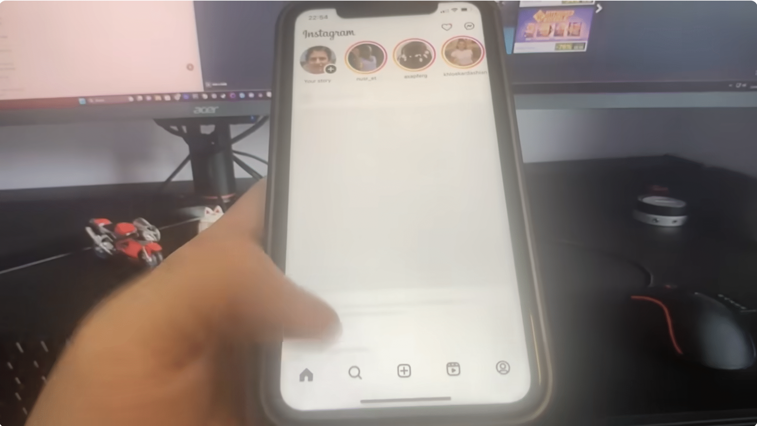 a user opening instagram