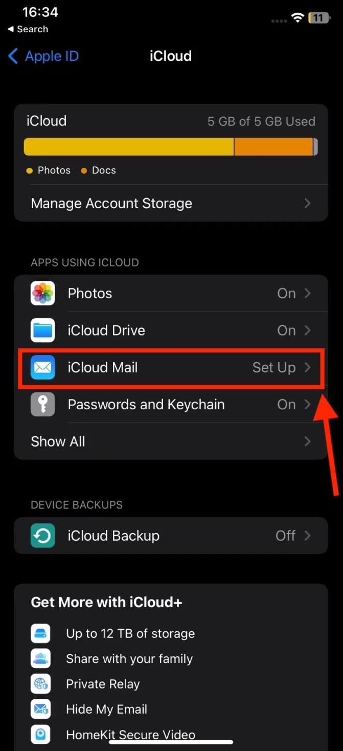 iPhone Settings screen showing iCloud Mail option selected