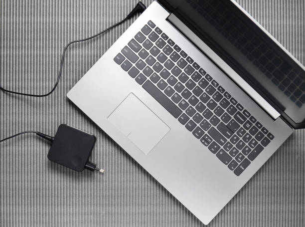Why Your Laptop Slows Down When Unplugged (And What Actually Changes)
