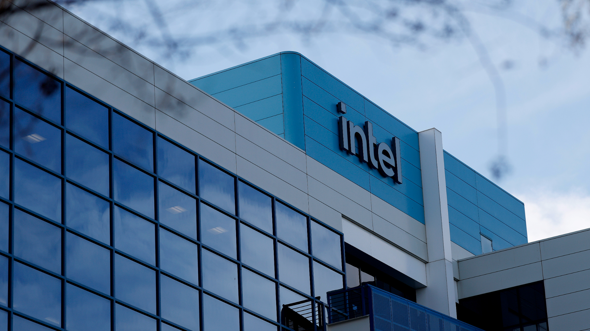 Intel may be gaining foundry momentum as Apple and Google reportedly look beyond TSMC