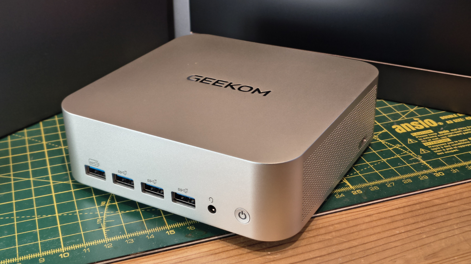 Geekom A7 Max drops to $549.99 with Ryzen 9 power and Windows 11 Pro