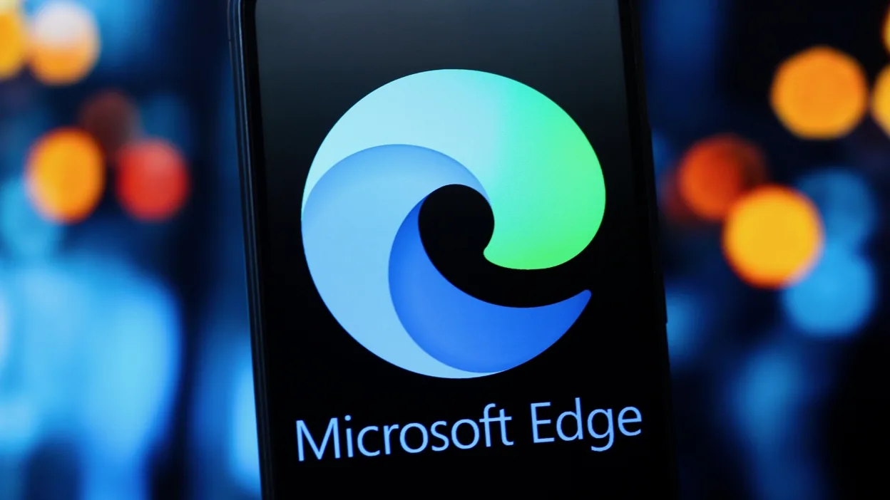 Microsoft Edge is reportedly keeping saved passwords readable in memory