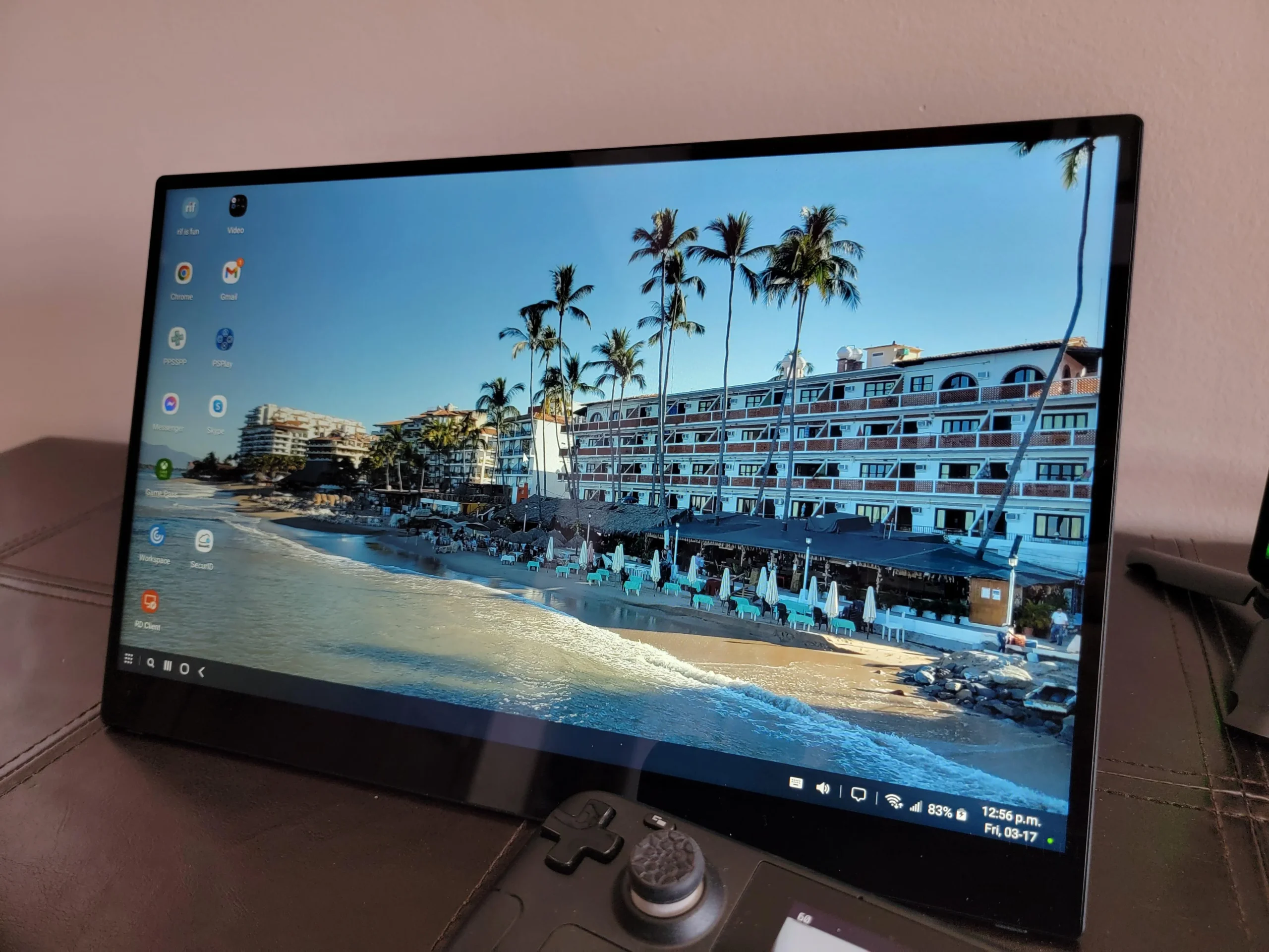 Uperfect UFree V review says portable monitors finally feel more wireless