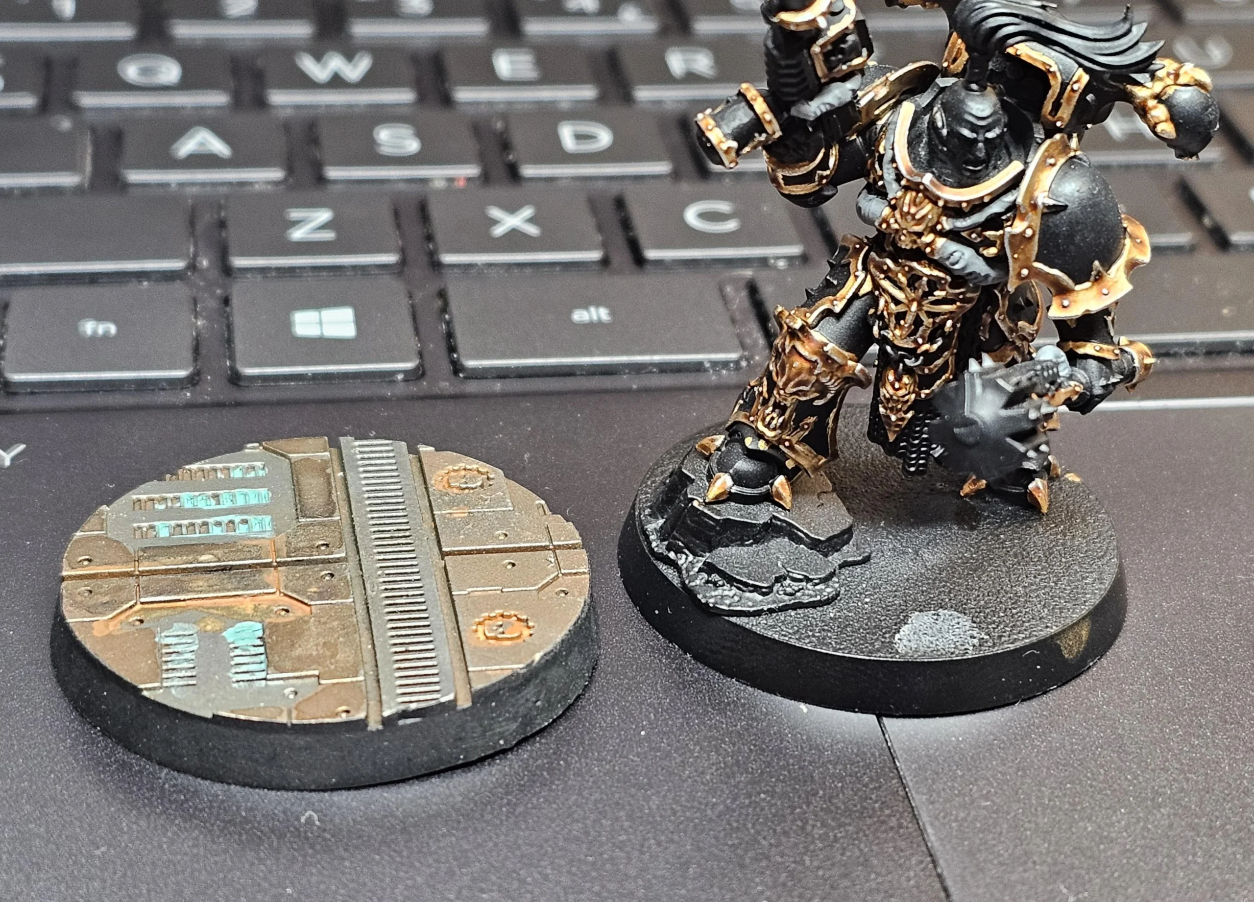 Warhammer 40K Miniatures Need Fewer Tactical Rocks and More Natural Poses